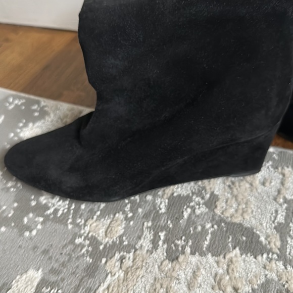 designer black suede wedge boots, beautiful!!! - Picture 3 of 5